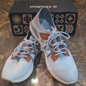 Olu Kai Grey and Brown Sneakers